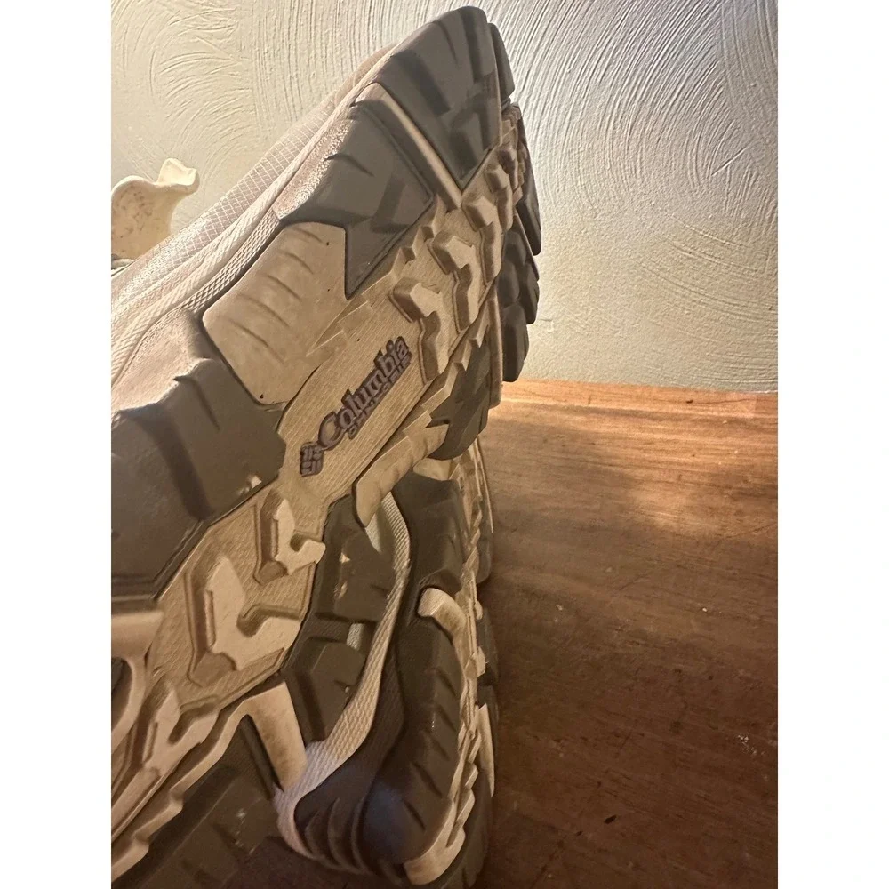 Columbia techlit Omni-heat , size 10